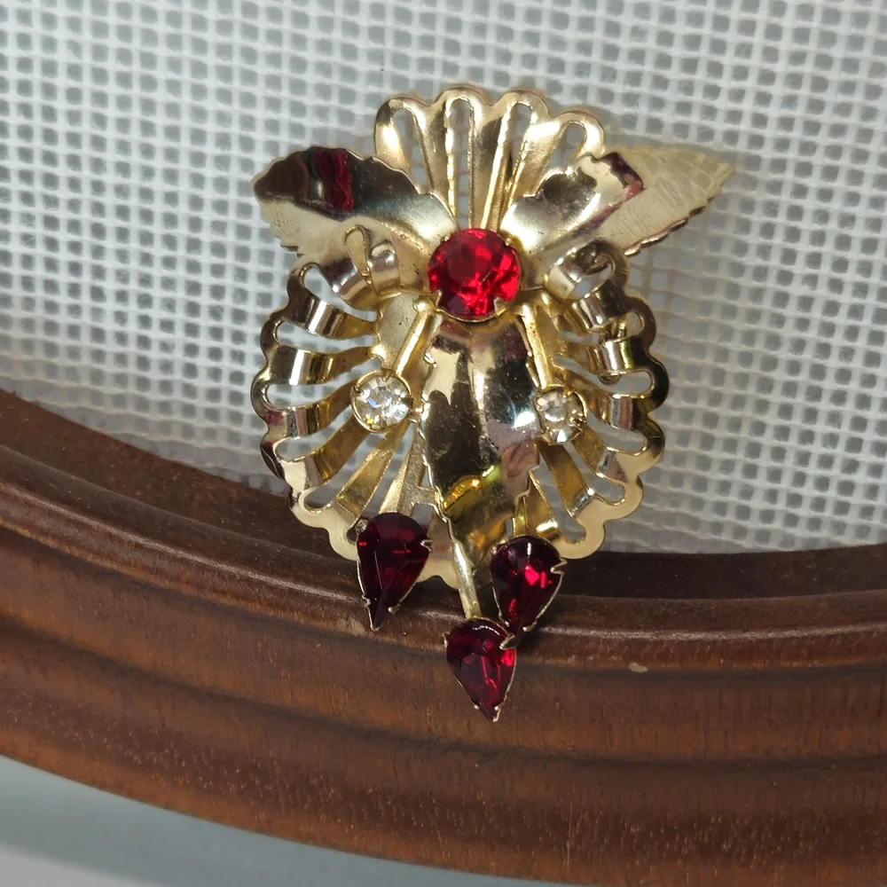 Vintage Red Crystal Gold Plated Leaf Brooch or Pendant